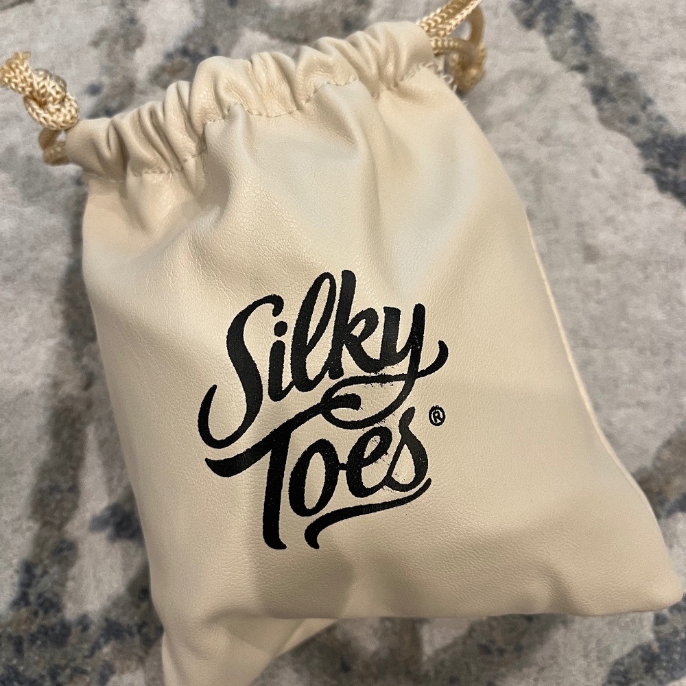 Silky Toes foldable, totable ballet slippers
